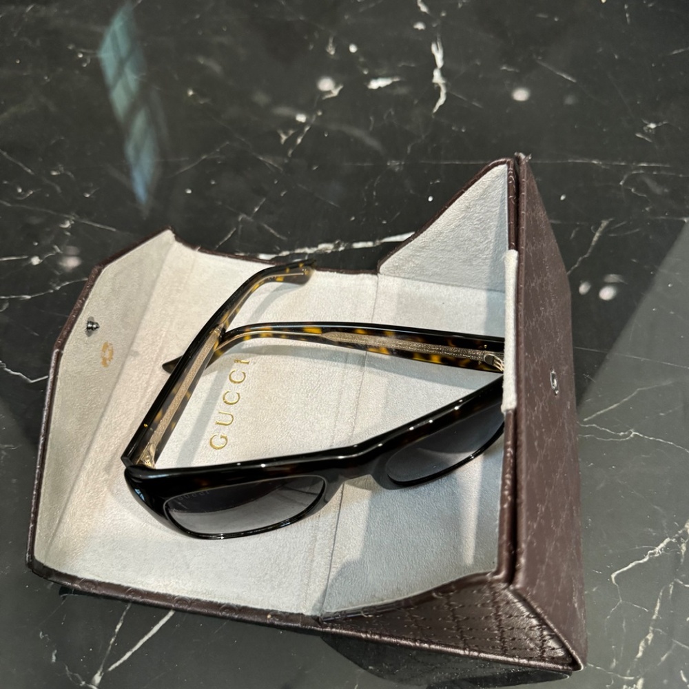 Gucci Eyewear View 4